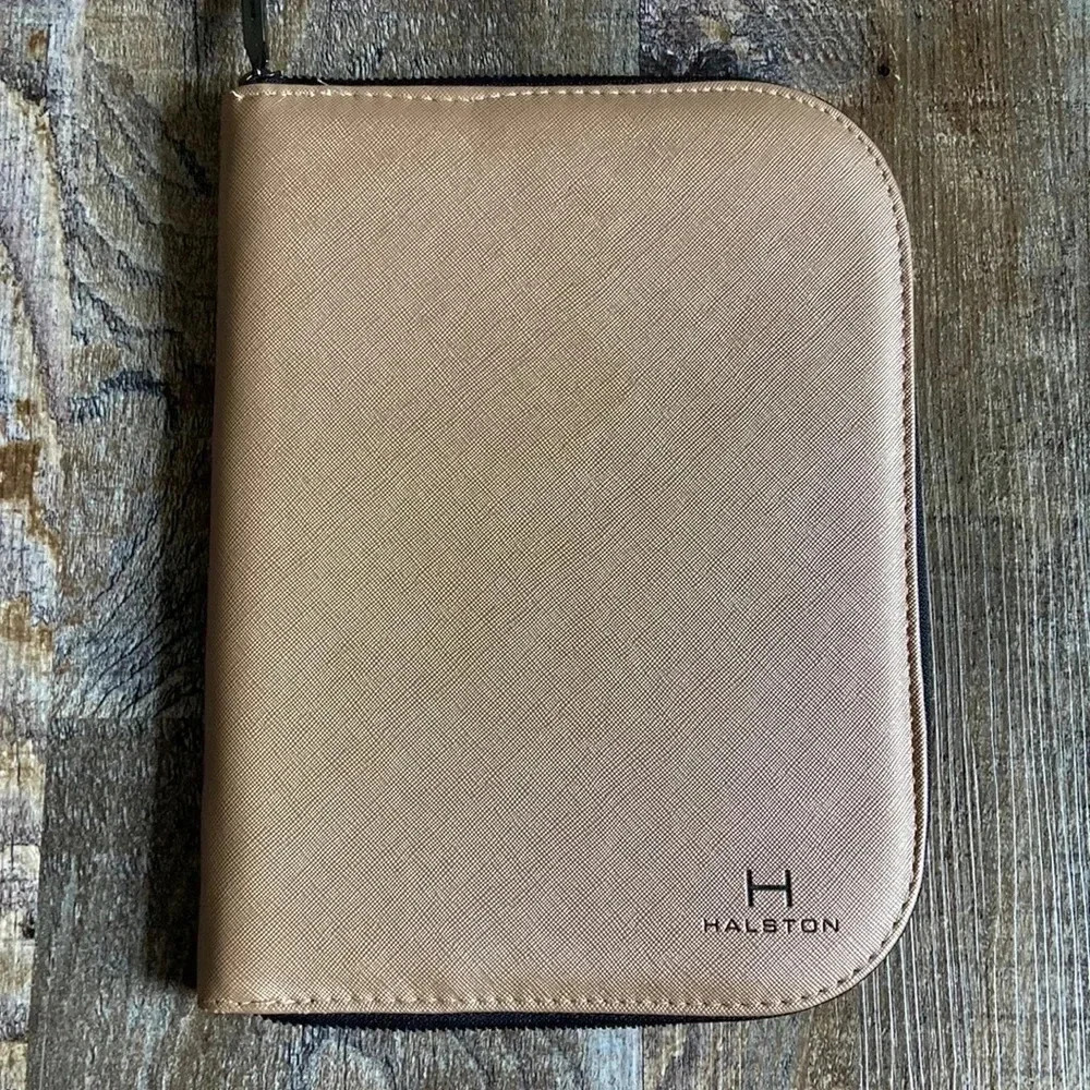 Halston  Travel Jewelry Case